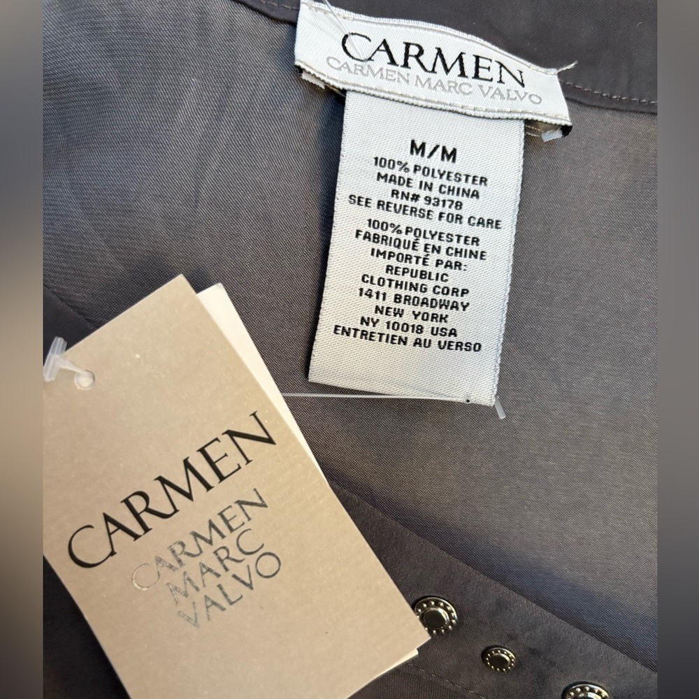 CARMEN MARC VALVO V-NECK STUDDED GREY SILKY DRESSY BUSINESS BLOUSE SIZE MED NEW - Picture 8 of 8